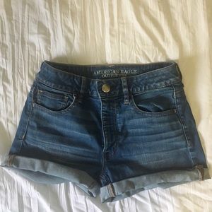Stretchy high waisted shorts!